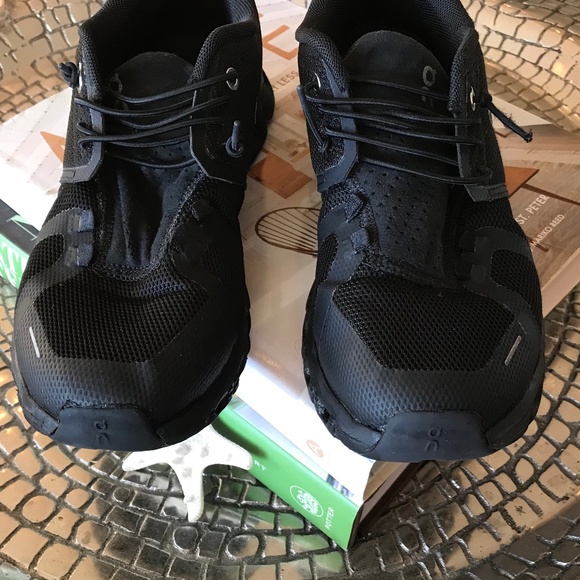 ON CLOUD WOMEN ALL BLACK RUNNING SHOES - Picture 3 of 11